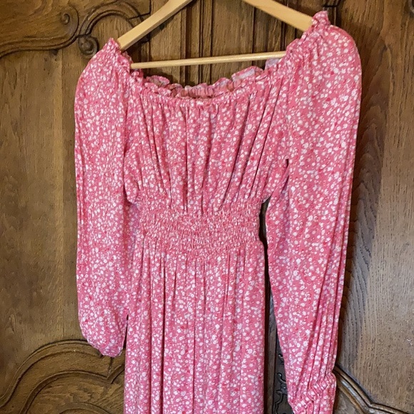 WAYF Smocked Waist Off Shoulder Midi Dress - Picture 7 of 15